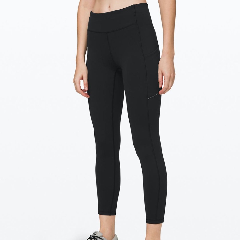 Lululemon - Speed Up Tight 25"